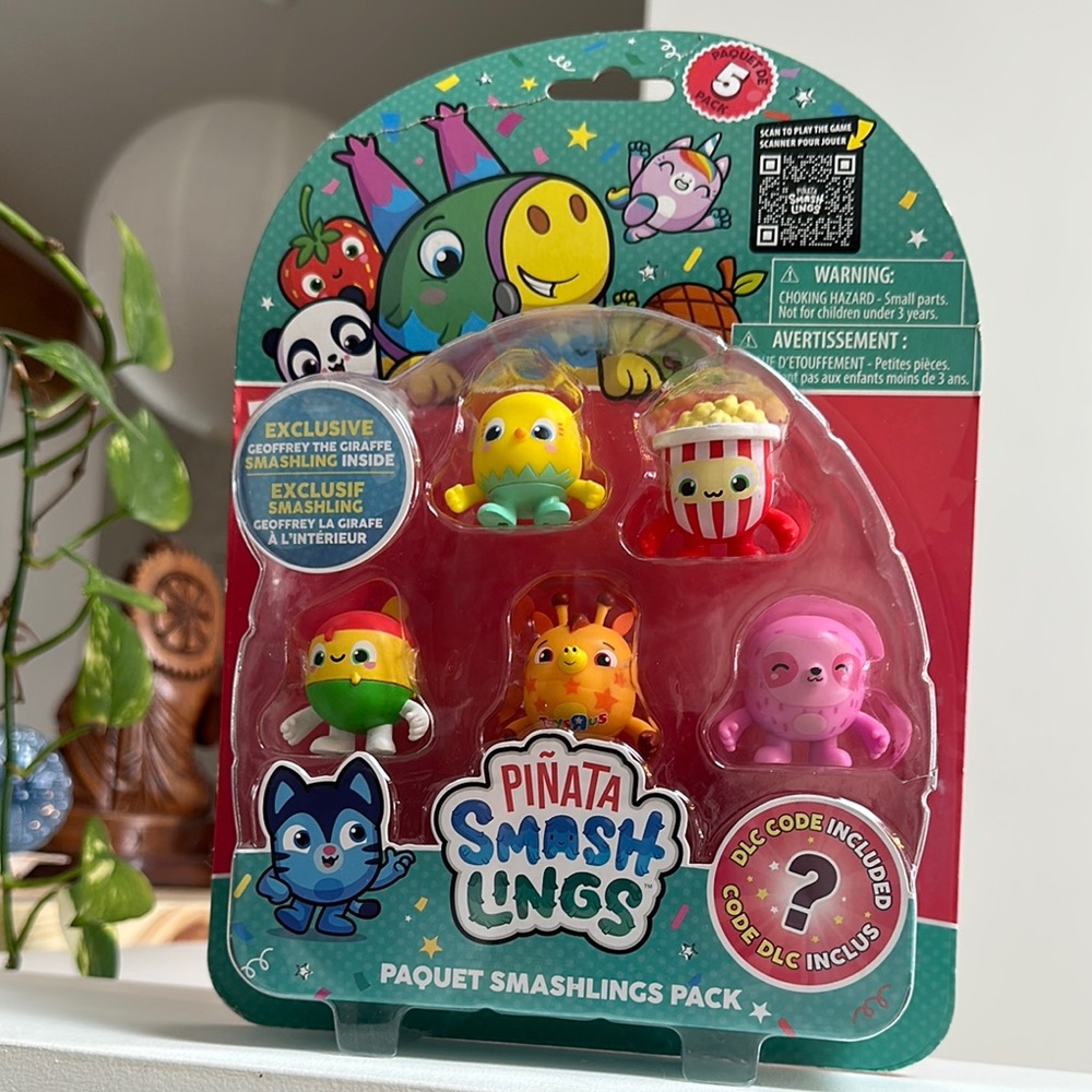 Piñata Smashlings Pack with Colorful Figures - Picture 2 of 3
